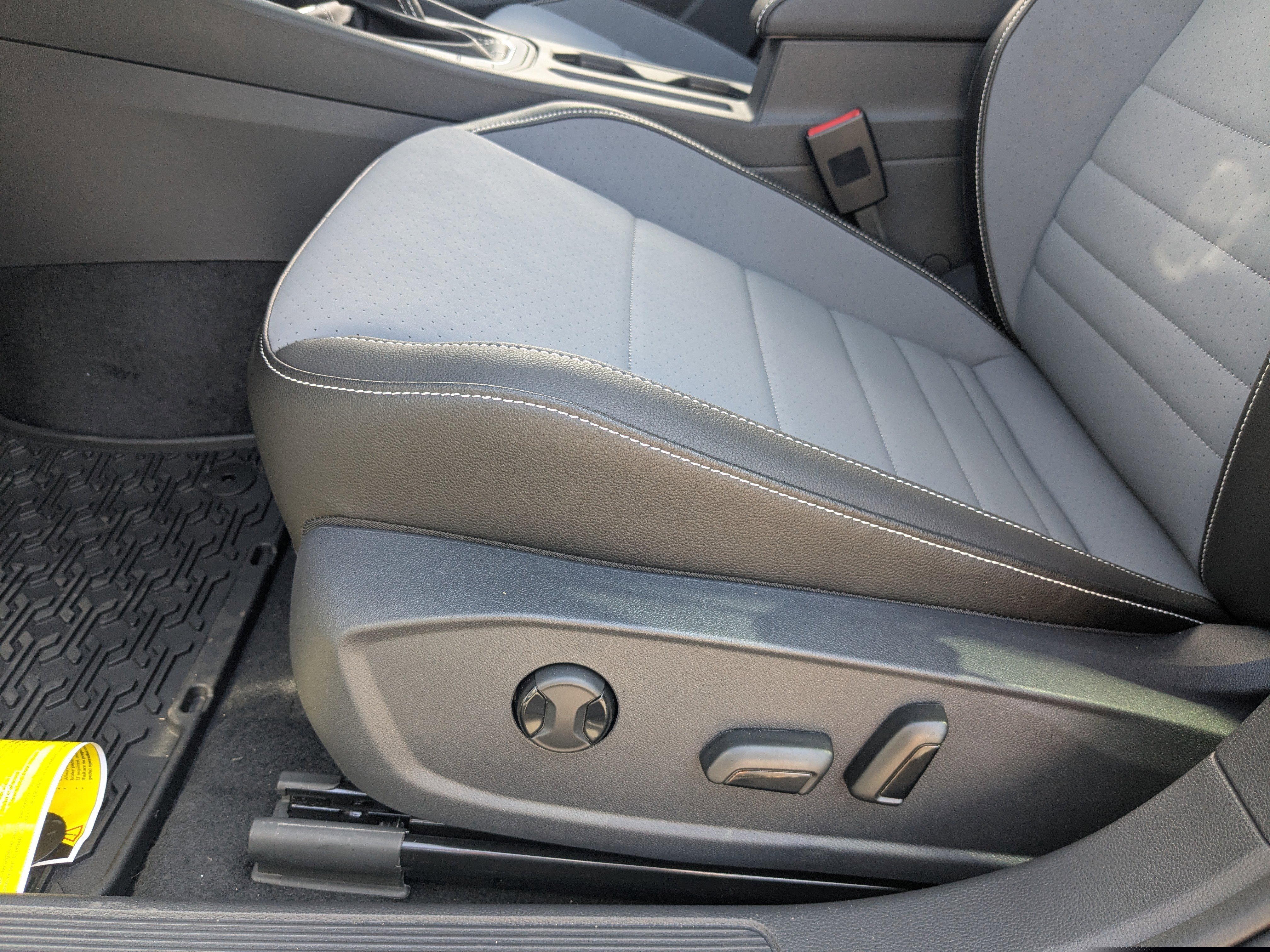 2026 Volkswagen Jetta SE - Photo 16
