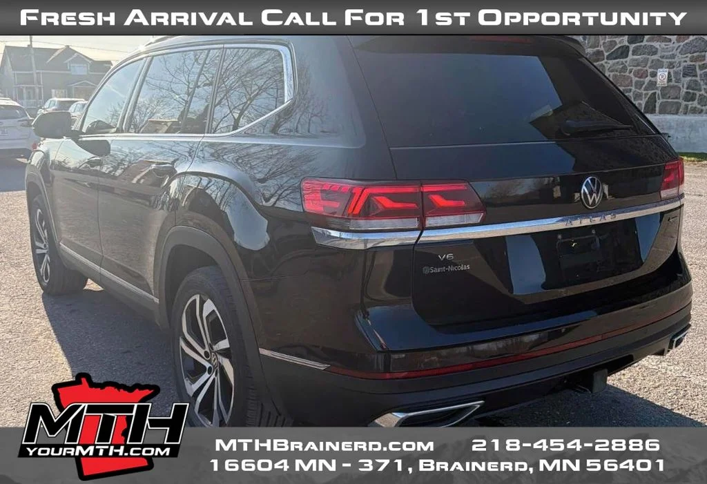 Certified Used 2023 Black Volkswagen SEL image 2