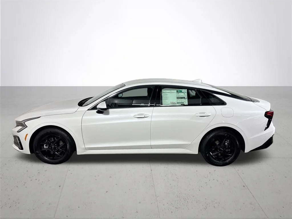 New 2026 Snow White Pearl Kia LXS FWD image 9