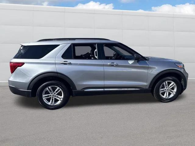 Used 2022 Silver Ford XLT image 12
