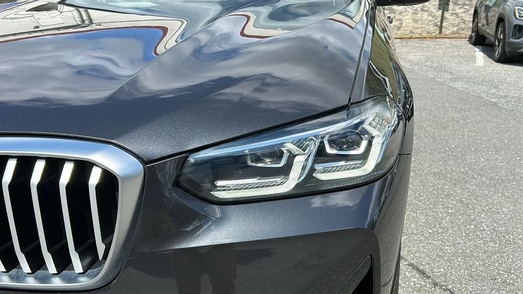 Used 2023 Gray BMW xDrive30i image 4