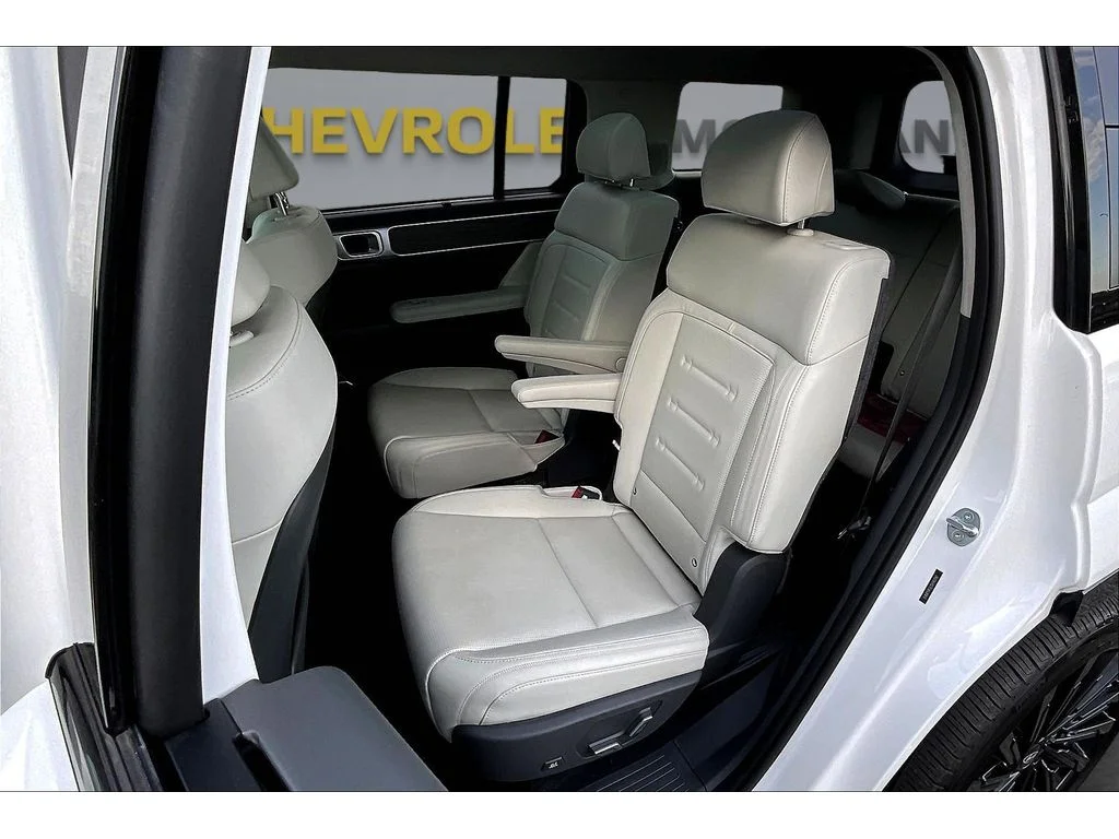 Used 2025  Hyundai Calligraphy image 18