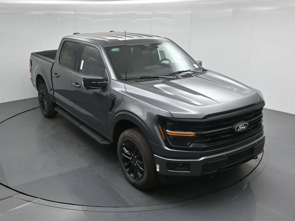 New 2026 Carbonized Gray Metallic Ford XLT image 36
