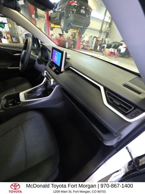 Used 2025 White Toyota XLE image 21