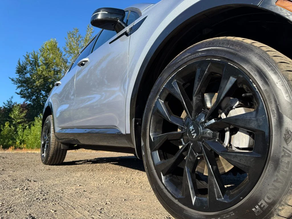 Used 2021 Everlasting Silver Kia SX image 46