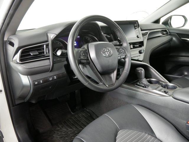 Used 2024 Ice Cap Toyota SE Nightshade AWD image 10