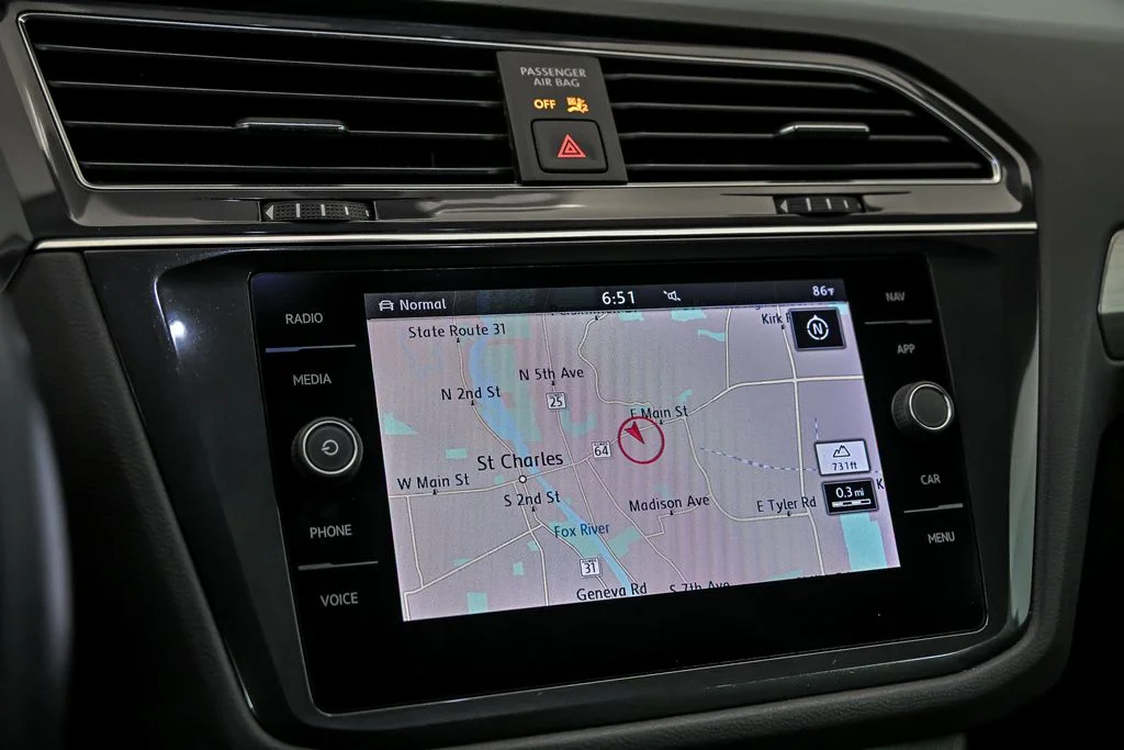 Used 2019  Volkswagen 2.0T SEL image 20