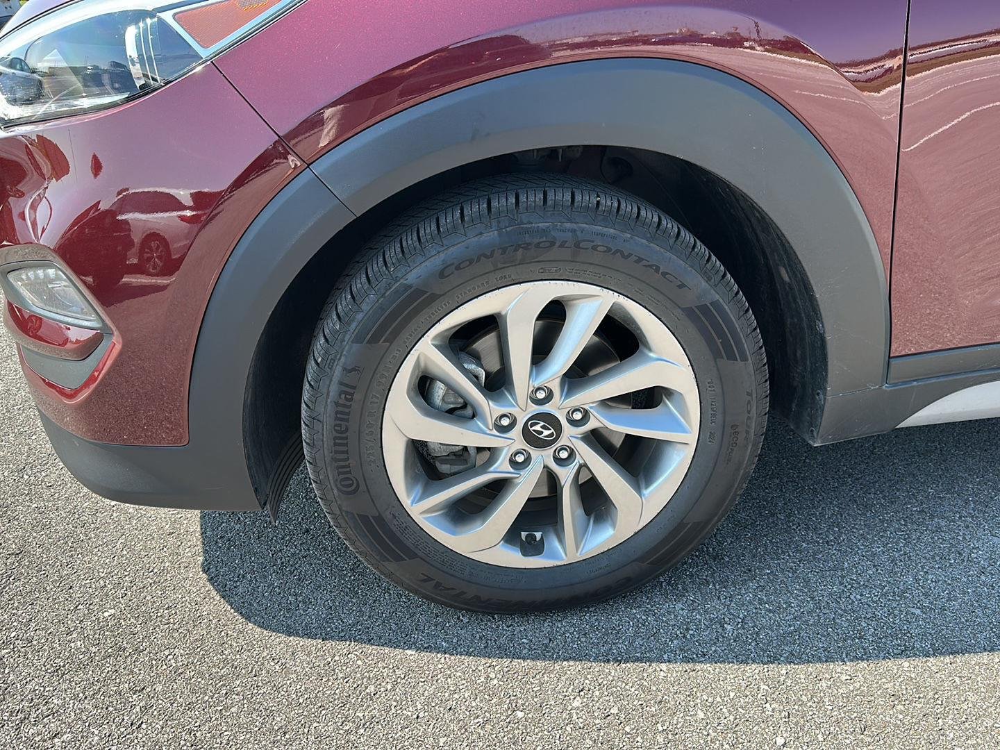 Used 2018 Gemstone Red Hyundai SEL image 6
