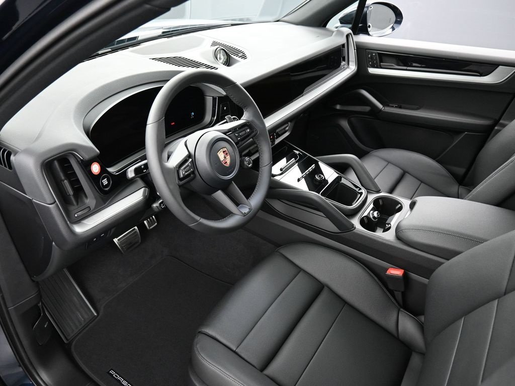 2026 Porsche Cayenne S photo 3