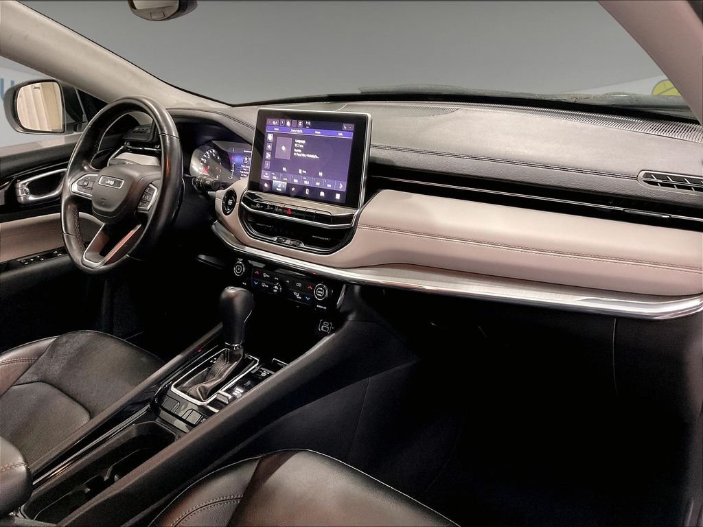Used 2022 White Jeep Limited image 14