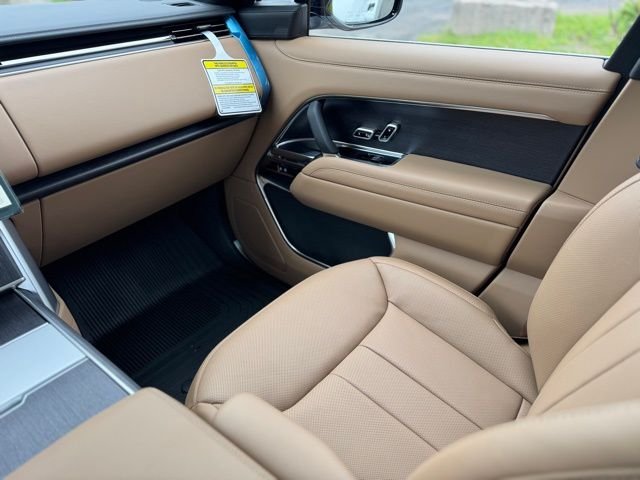 2025 Land Rover Range Rover SE - Photo 12