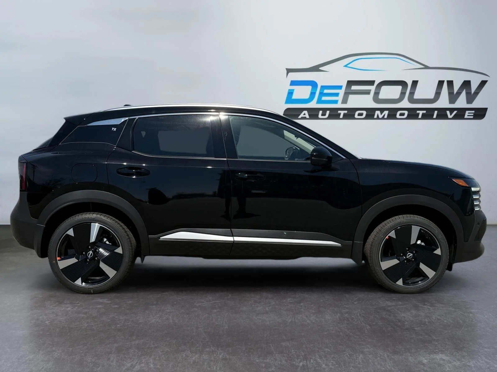 New 2026 Super Black Nissan SR image 2