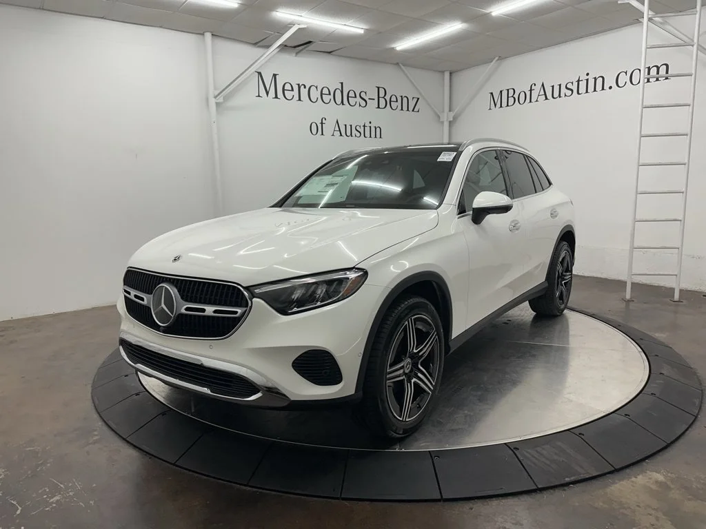 Used 2026 White Mercedes-Benz GLC 300 image 3