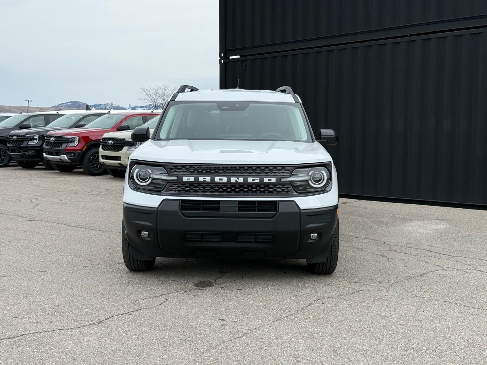 View vehicle photo 3