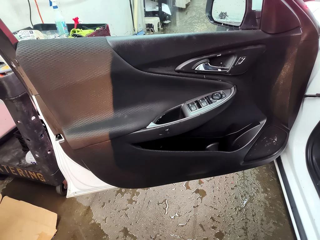 Used 2022 Summit White Chevrolet LT image 6