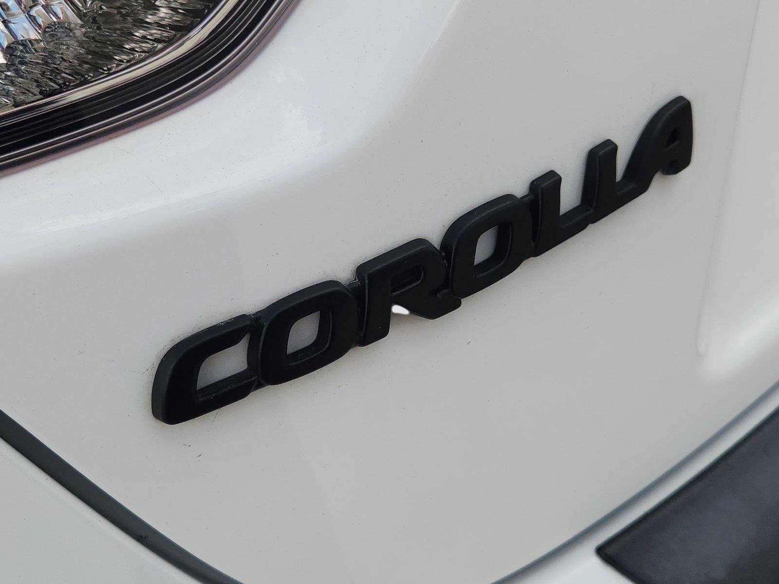 2024 Toyota Corolla SE White at Robbins Nissan