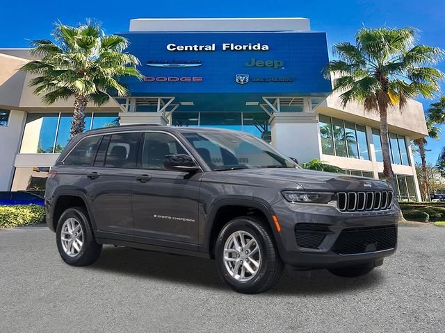 New 2026 Baltic Gray Metallic Clear-Coat Exterior Paint Jeep Laredo X image 2