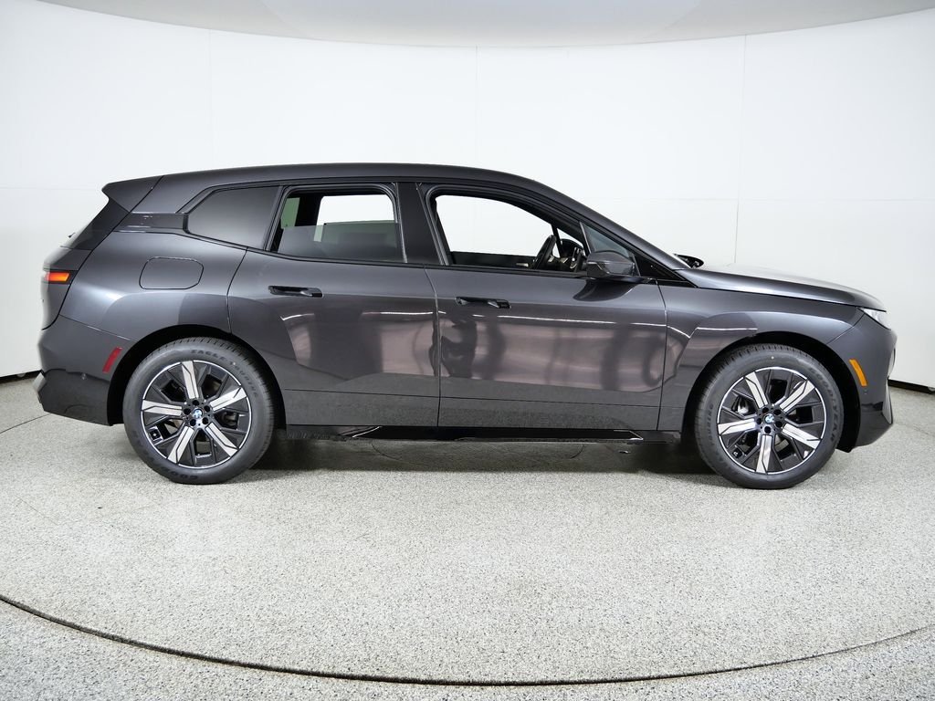 2026 BMW iX 60 - Photo 8