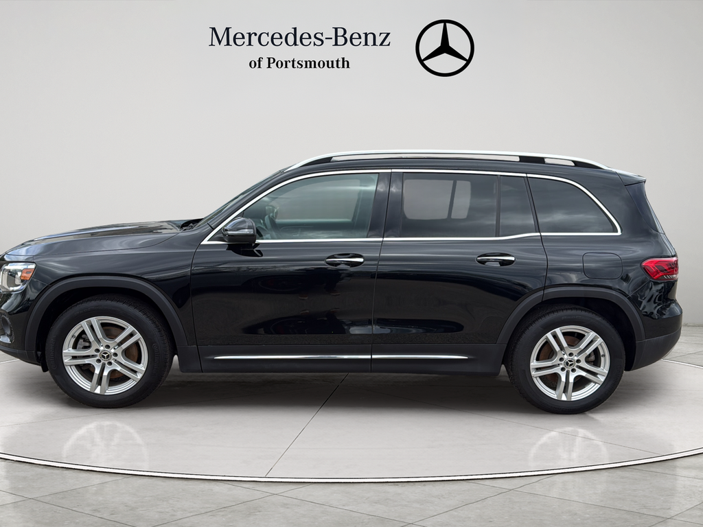 Used 2022  Mercedes-Benz GLB 250 image 2
