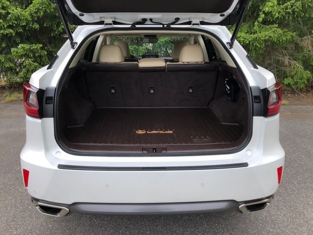 Used 2019 White Lexus 350 image 11
