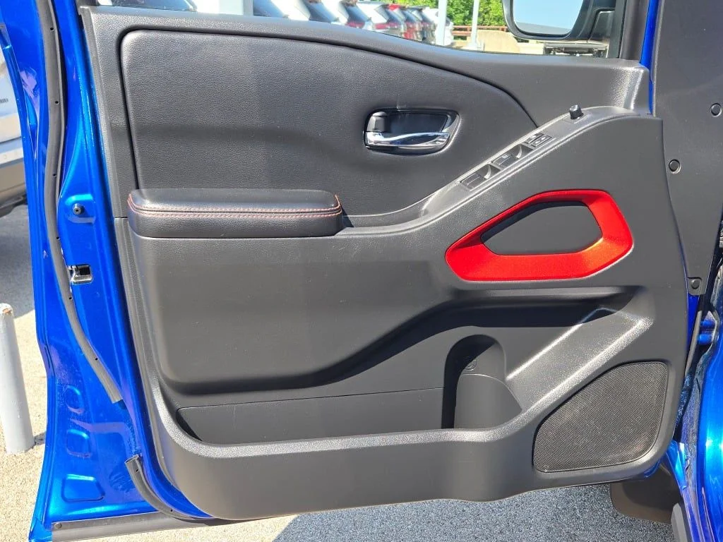 Used 2025 Blue Nissan PRO-4X image 19