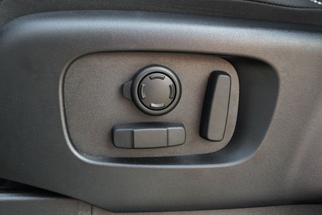 Used 2025 Gray Land Rover S image 23