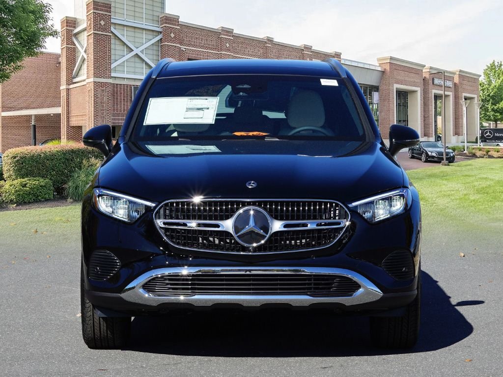Used 2026 Black Mercedes-Benz GLC 300 image 2