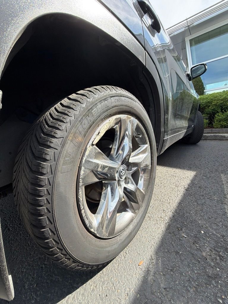 Used 2018 Black Toyota Limited Platinum image 7