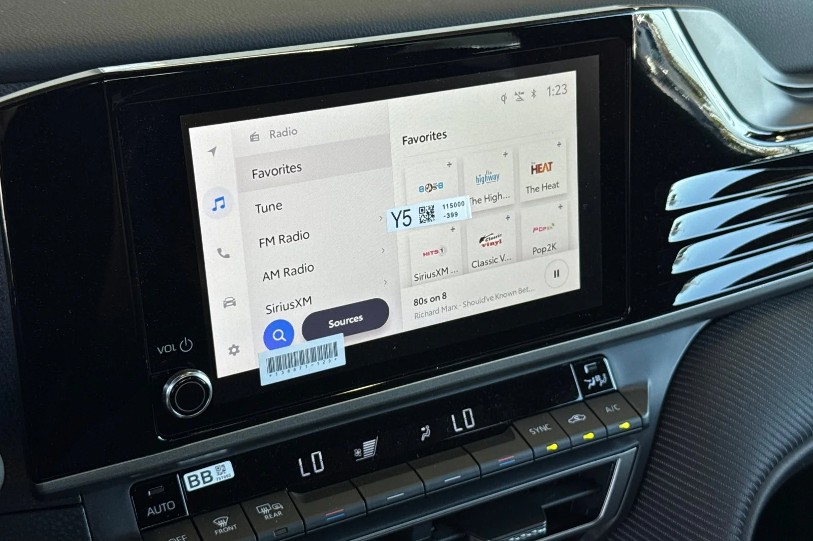 2026 Toyota Camry SE - Photo 16