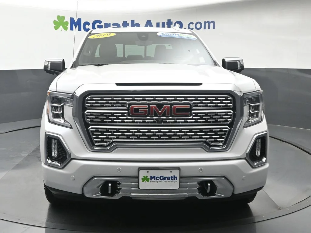 Used 2019 White GMC Denali image 6