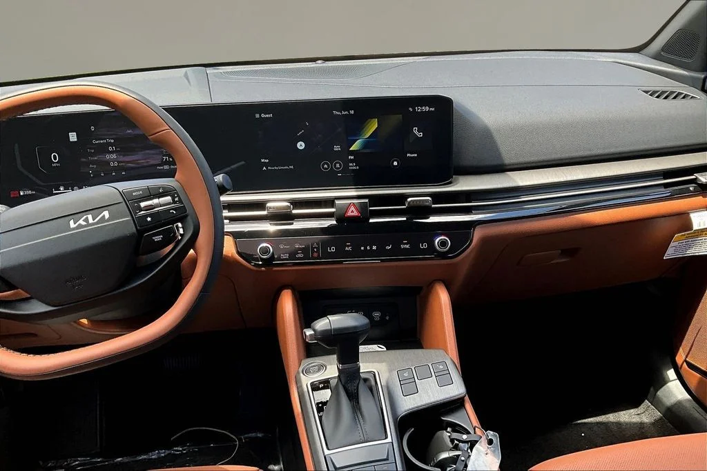 New 2026 Wolf Gray Kia X-Line image 6
