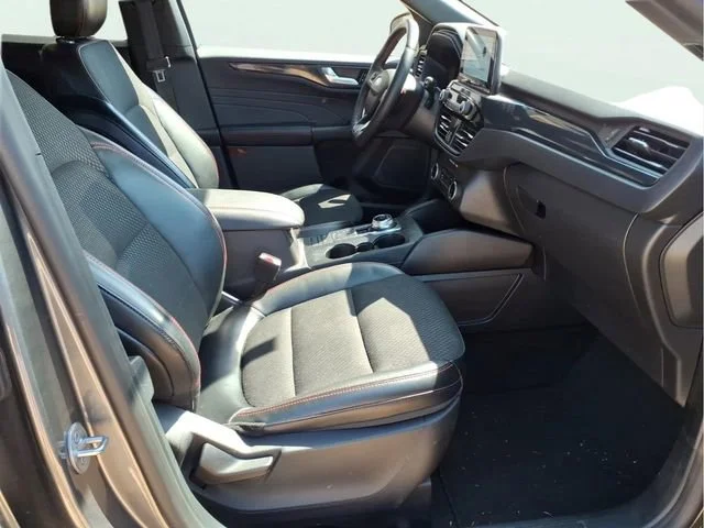 Used 2025  Ford ST-Line Select image 19