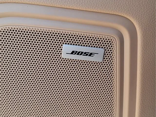 Used 2020 White Porsche Y image 17