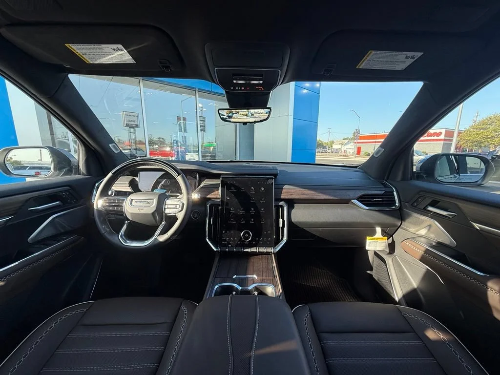 New 2026 Sterling Metallic GMC Denali Ultimate image 21