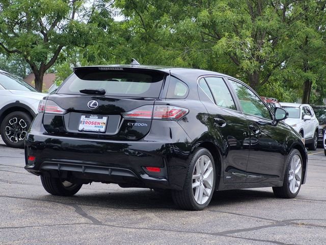 Used 2016 Black Lexus 200h image 7