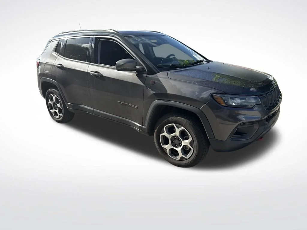 Used 2022 Gray Jeep Trailhawk image 2