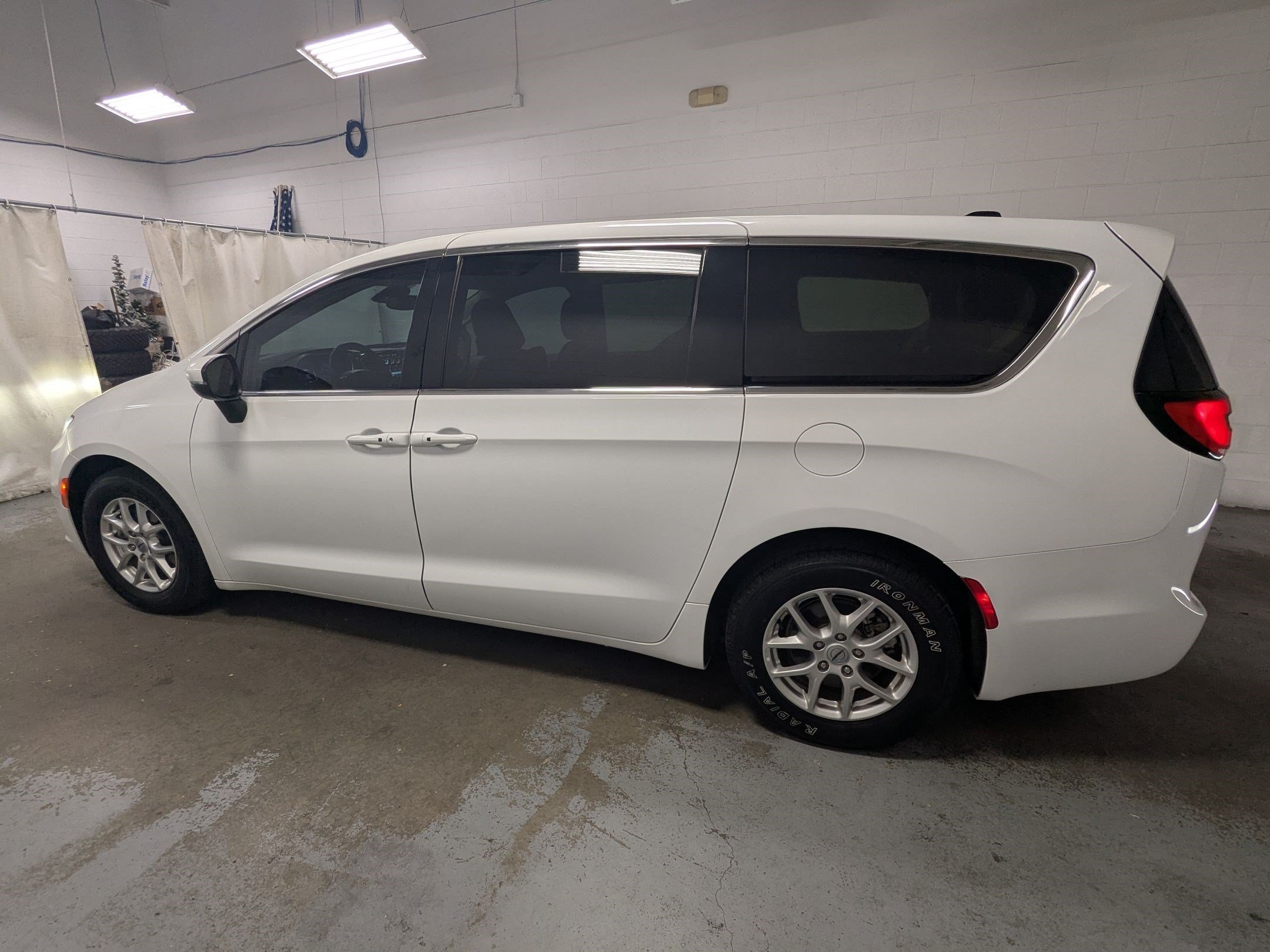 Certified Used 2023 Bright White Clearcoat Chrysler Touring L image 8