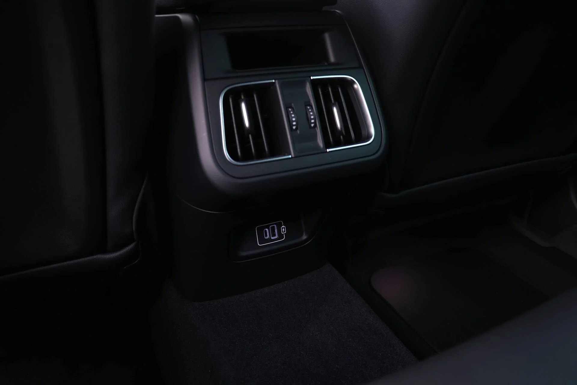 Used 2023 White Maserati Modena image 16