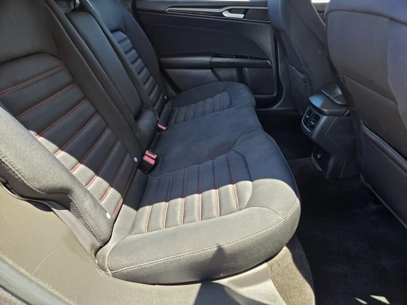 Used 2015 Gray Ford SE image 9