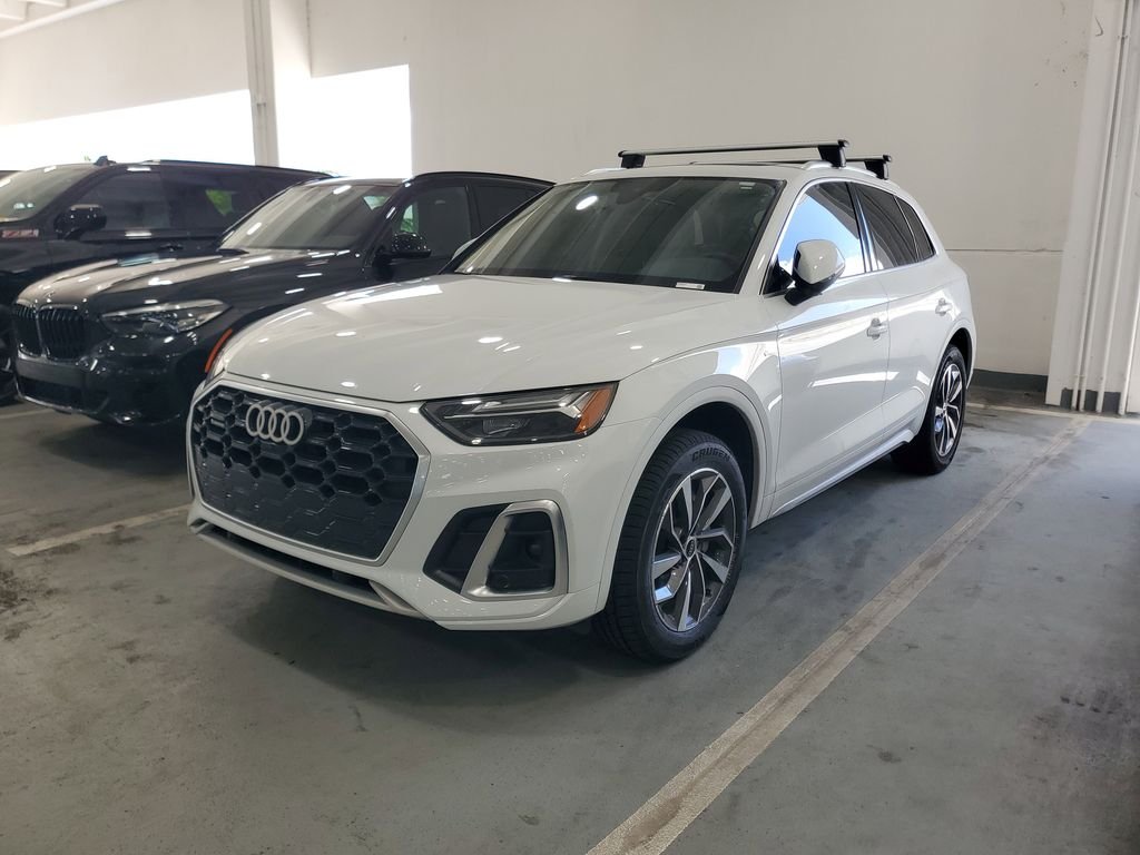 2024 Audi Q5 45 Premium Plus's photo