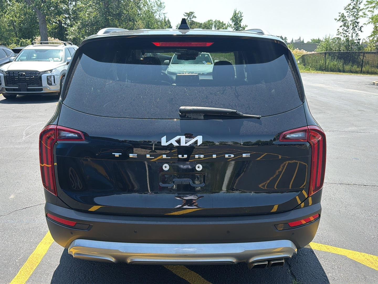 Used 2022 Ebony Black Kia EX image 5