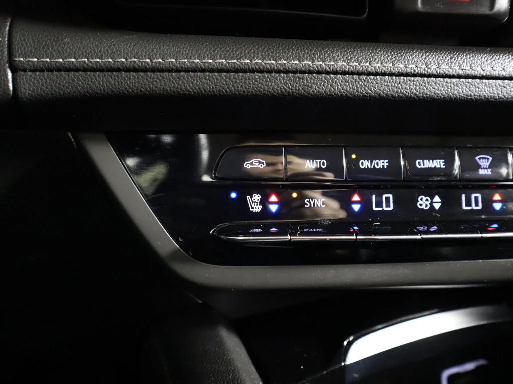 Used 2023 Cinnabar Metallic Buick Avenir image 58