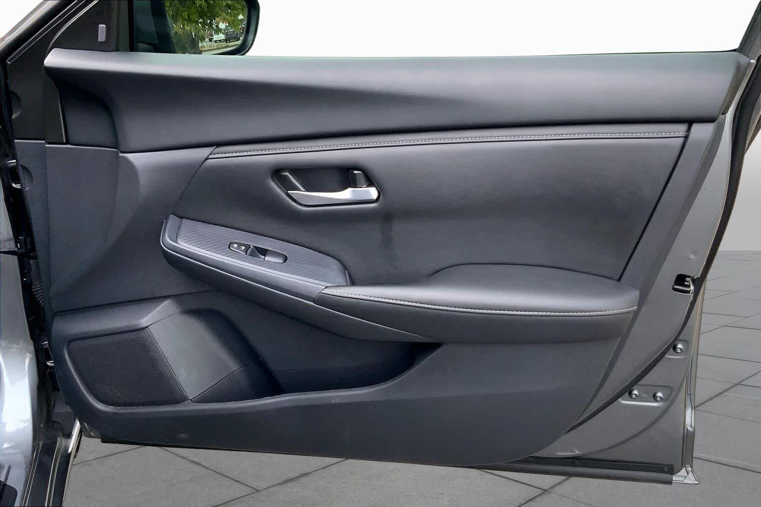 Used 2025 Gun Metallic Nissan SV image 18