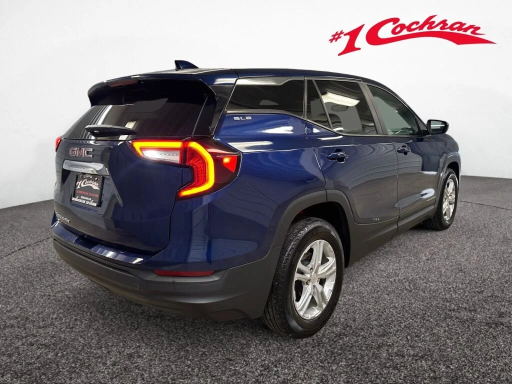 Used 2023 Marine Metallic GMC SLE image 25