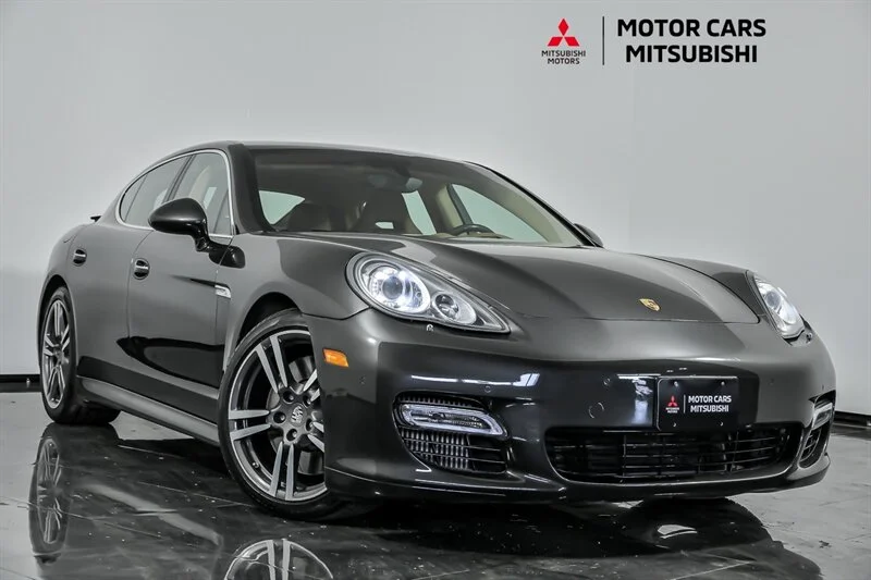 2010 Porsche Panamera Turbo's photo