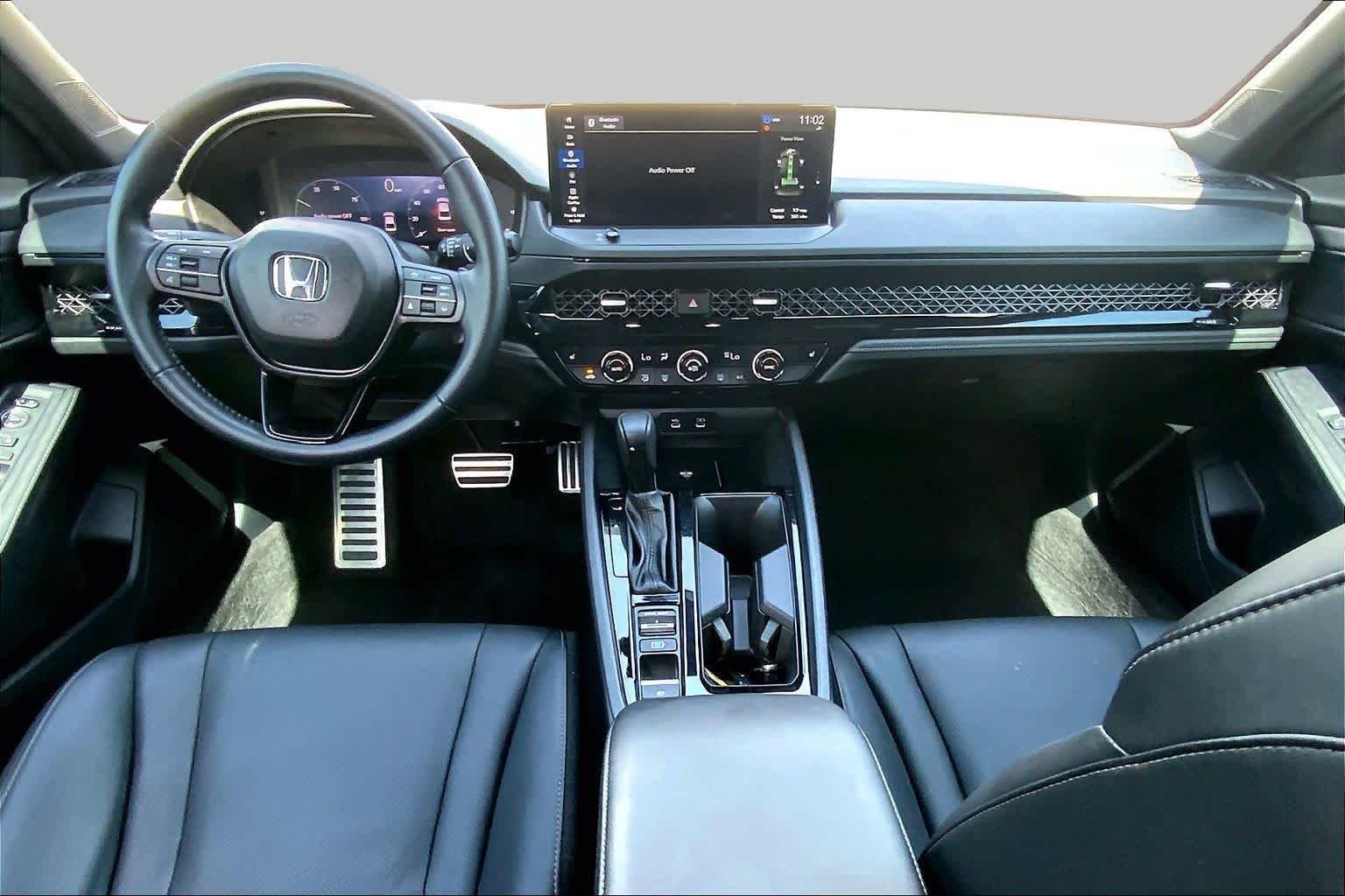 Used 2025 Platinum White Pearl Honda Sport-L image 15