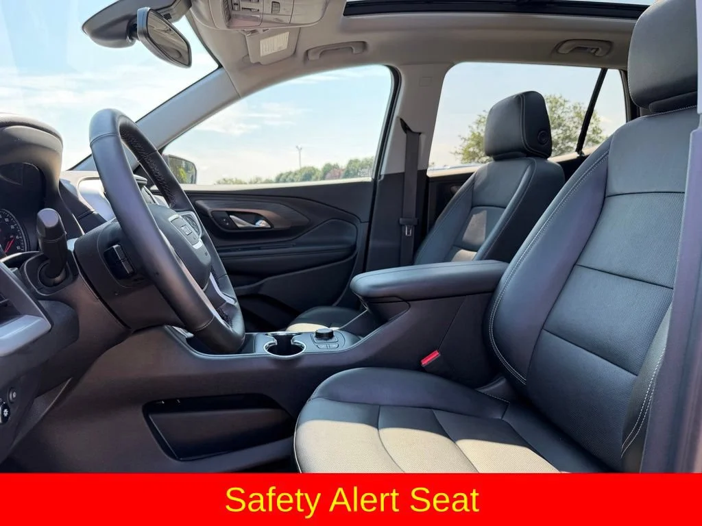 Used 2023 VOLCANIC RED TINTCOAT GMC SLT image 23