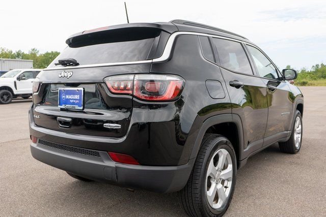 Used 2019 Black Jeep Latitude image 6