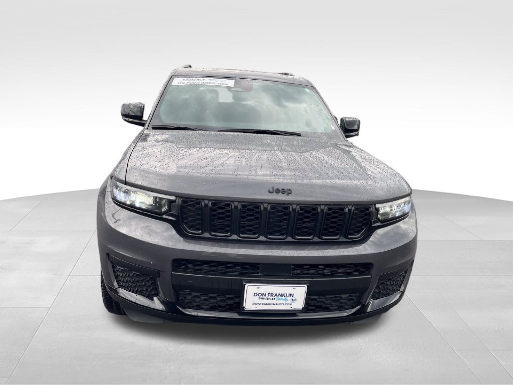 Used 2023 Gray Jeep Altitude image 8