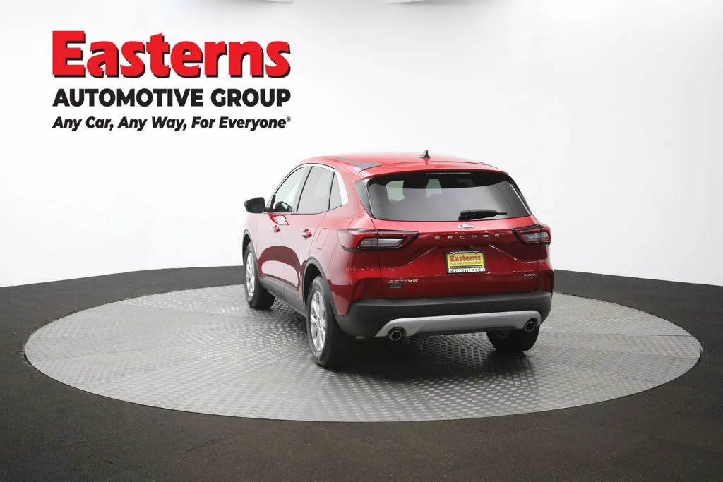 Used 2023 Red Ford Active image 66